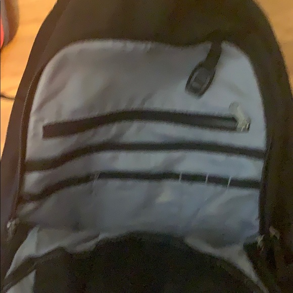 Under Armour Backpack - Picture 2 of 4
